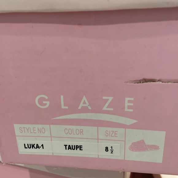 Faux fur slipper in champagne. - Picture 4 of 4